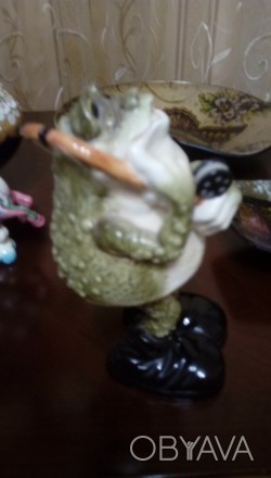 Статуетка подвижная лягушка -рыбак. . фото 1