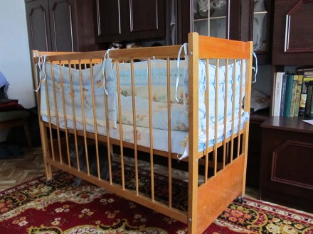 Кроватка детская в комплекте: сама кроватка, матрасик (двусторонний: кокосовая с. . фото 2