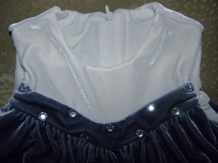Велюровое серое платье с паетками, от кокетки расклешенное, спинка на молнии,шир. . фото 8