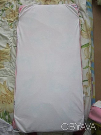 Продам наматрасник на детскую кроватку (60*120). С одной стороны тоненькая махра. . фото 1