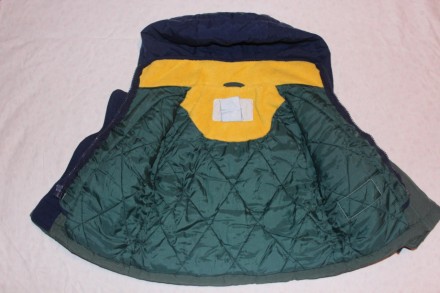 Демисезонная куртка на 86-92 р. Вставка из флиса на молнии, капюшон не отстегива. . фото 4