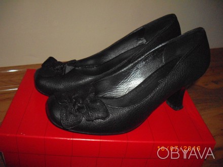 Продам туфли кожа 37р,в новом состоянии,обуты 1раз,но оказались маловаты,очень к. . фото 1