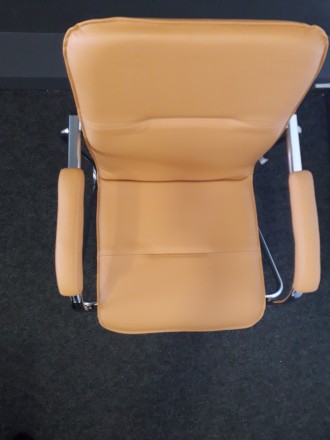 Одесса

Предлагаю к продаже новые стулья
Количество 2 шт. Цена указана за 2 с. . фото 3
