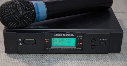 Радіомікрофон вокальний динамічний кардіодний Audio-Technica ATW-T220 з базою AT. . фото 3