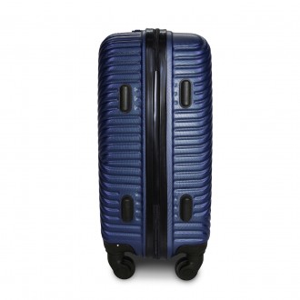 
Предлагаем к покупке среднего размера пластиковый чемодан Fly 2702 польского пр. . фото 7