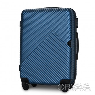 
Предлагаем к покупке среднего размера пластиковый чемодан Fly 2702 польского пр. . фото 1