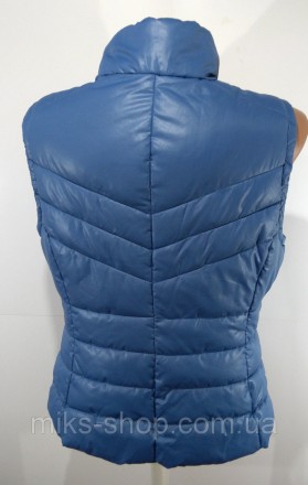 Женская жилетка на синтепоне осень - зима. Ткань 100% полиэстер. Размер 40. Карм. . фото 3