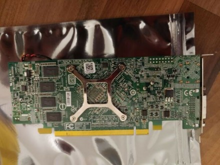 Продам видеокарту Dell AMD Radeon R7 250 4GB DDR3 E32-0404940-C24.
Новая. На га. . фото 3