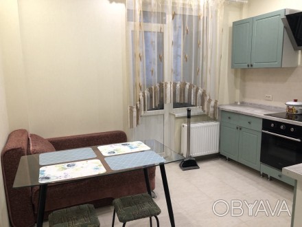 В квартире есть вся необходимая мебель и бытовая техника.
Лоджия из кухни 9 м2.. Киевский. фото 1
