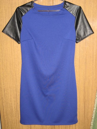 Синее платье из французского трикотажа и вставками и рукавами из кожзама. 46 раз. . фото 2