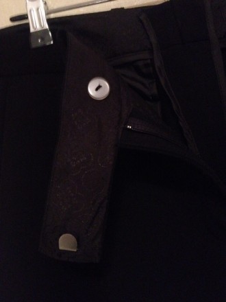 Длинные чёрные брюки H&M
Новые. Не мнутся. Ткань немного тянется.
длина от поя. . фото 7