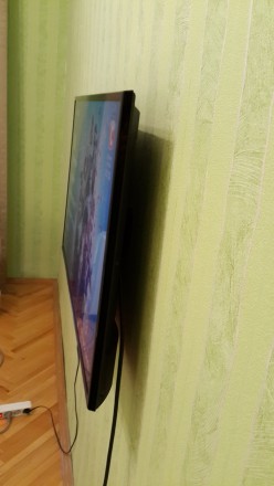 Продам смарт телевизор 4К в идеальном состоянии, телеку меньше года, все работае. . фото 4