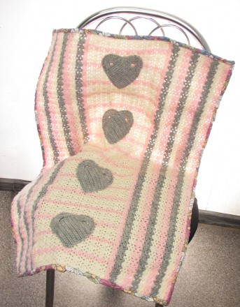 Красивое и нежное детское одеяло выполнено вручную крючком из гипоаллергенной те. . фото 3