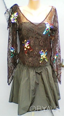 Платье с накидкой из гипюра с пайетками. . фото 1