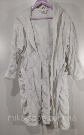 Белый женский халат с капюшоном. Размер М. Ткань 100% коттон. Халат имеет карман. . фото 10