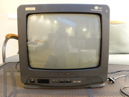 Телевизор Supra STV 1485, чистый японец (под ремонт - едва работает), внешне - о. . фото 2