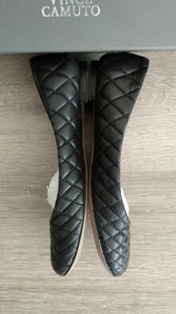 Комфортные кожаные балетки Vince Camuto

Размер: 35 (22.5 см)

Состав:
100%. . фото 3