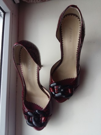 Очаровательные оригинальные туфли на лето вишнево-красного цвета. Бренд O'SHADE.. . фото 4