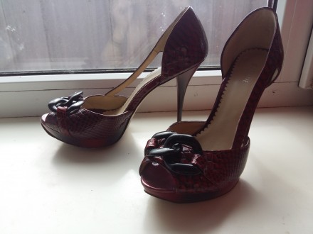 Очаровательные оригинальные туфли на лето вишнево-красного цвета. Бренд O'SHADE.. . фото 3