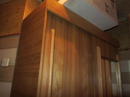 Хороший добротный шкаф в отличном состоянии.
Габариты: 42глубина, 215высота, 12. . фото 4