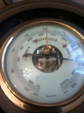 Продам недорого винтажный оригинальный немецкий барометр с открытым механизмом. . . фото 4