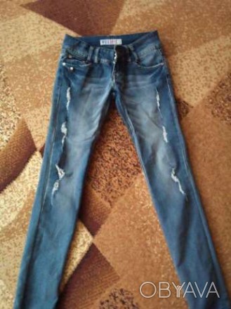 Продам модні джинси,27 розмір але вони досить гарно тягнуться,низька посадка,низ. . фото 1