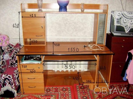 Продам большой компьютерный стол в Николаеве. Делался в свое время под заказ для. . фото 1