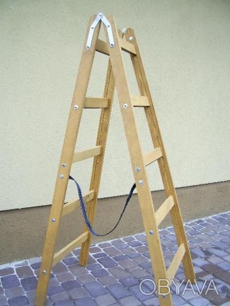 Двусторонняя лестница-стремянка ходуля. Разработана на фабрике Волыньпромдрев с . . фото 1