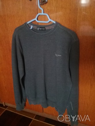Продам свитер мужской,размер М, серого цвета, по составу: 70% котон, 30% полиэст. . фото 1