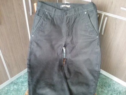 Продам мужские штаны, фирмы Wivaro. Размер W30,L34. Цвет-черные. Возможна пересы. . фото 2