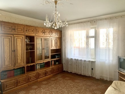 Квартира в хорошем жидом состоянии, чистая. 
 
3 раздельные комнаты, из каждой к. Киевский. фото 2