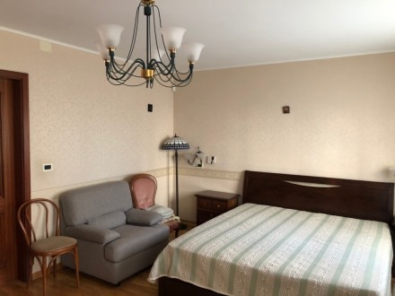 4-кімнатну квартиру в малоквартирному будинку в провулку Дунаєва. 
 
Квартир роз. Приморский. фото 4