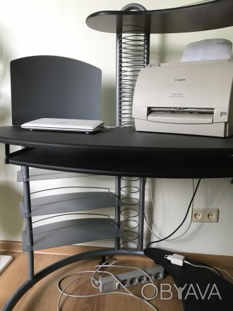 Продается компьютерный стол с этажеркой новый (два в одном) недорого. . фото 1