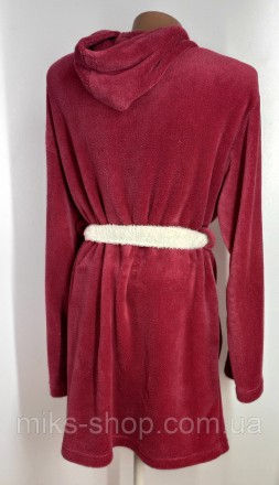 Женский мягкий короткий халат с капюшоном. Размер М. Ткань 100% полиэстер. Халат. . фото 7