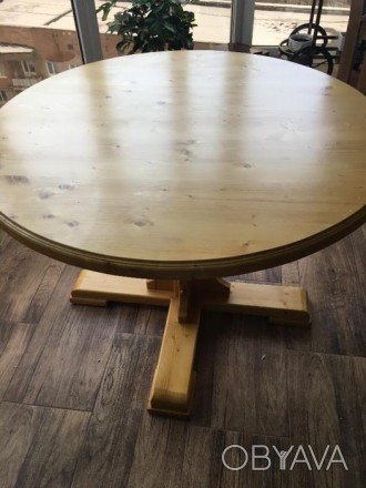Продам обеденный стол, натуральное дерево, диаметр 1100 мм. . фото 1