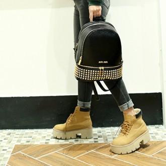 Молодежный кожаный рюкзак Min Min современная трактовка стиля casual с заклепкам. . фото 11
