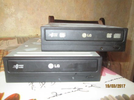 Продам два DVD-RW IDE (GSA-4167B) и Sata (GH22NS50). Каждый по 50 грн. Два отдам. . фото 2