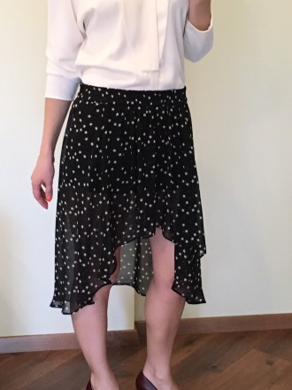 Черная юбка с принтом "звездочки", размера S, с подкладкой. Пояс на резинке, впе. . фото 3