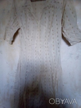 платье женское цвет кофейный. рисунок выбитый под круживо. спущенная талия. рука. . фото 1