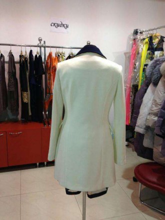 Фирменное пальто Moschino 46 размер русский, демисезонное ,очень стильное и клас. . фото 4