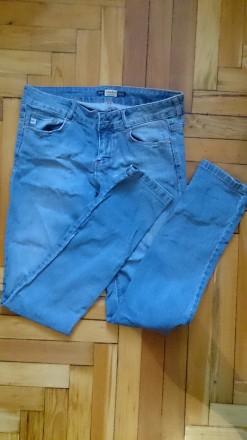 Отличные джинсы ,состояние новой вещи. . фото 2