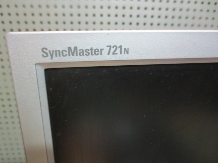Продам монитор Samsung SyncMaster 721N в хорошем рабочем состоянии, с кабелями.
. . фото 5