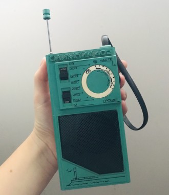 Винтажный радиоприемник олимпик 402, производство 1992 г., питание от батарейки . . фото 2