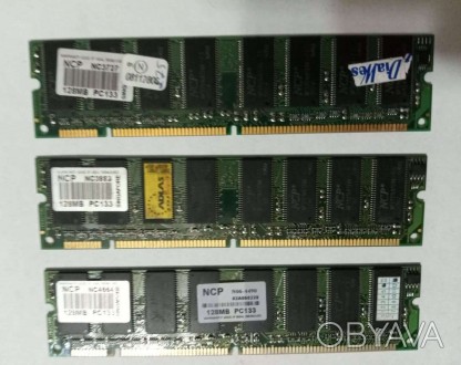 Продам три рабочих планки памяти NCP SDRAM DIMM 128Mb PC133.
Возможна отправка . . фото 1