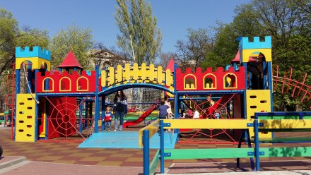 Детские игровые и спортивные площадки и садово-парковое оборудование от производ. . фото 2