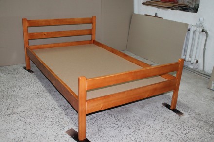 Изготавливаем кровати из натурального дерева. Цена кровати в размере 80/190 см -. . фото 3