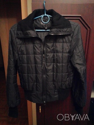 Куртка подростковая  черная осенняя,  в отличном состоянии, размер М. Цена – 80,. . фото 1