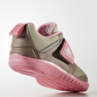Детские кроссовки Adidas FortaPlay - удобная и стильная модель спортивной одежды. . фото 6