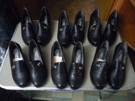 Продам новые женские туфли ,размер-36,38,39.Цвет-чёрный. Кожа лак под рептилию. . . фото 3