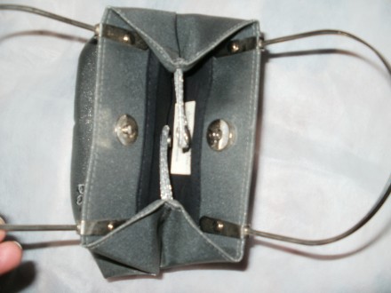 Продается серебристая сумочка с вышитым цветком для маленькой модницы ( dorothy . . фото 4
